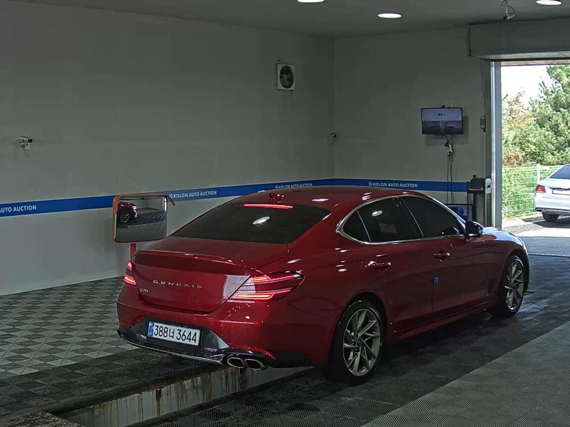 GENESIS THE NEW G70 GASOLINE 2.0T 2WD BASE MODEL 2023 - zdjęcie 5