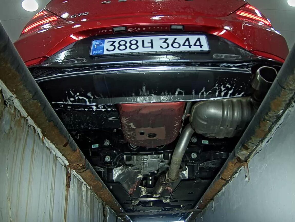 GENESIS THE NEW G70 GASOLINE 2.0T 2WD BASE MODEL 2023 - zdjęcie 8
