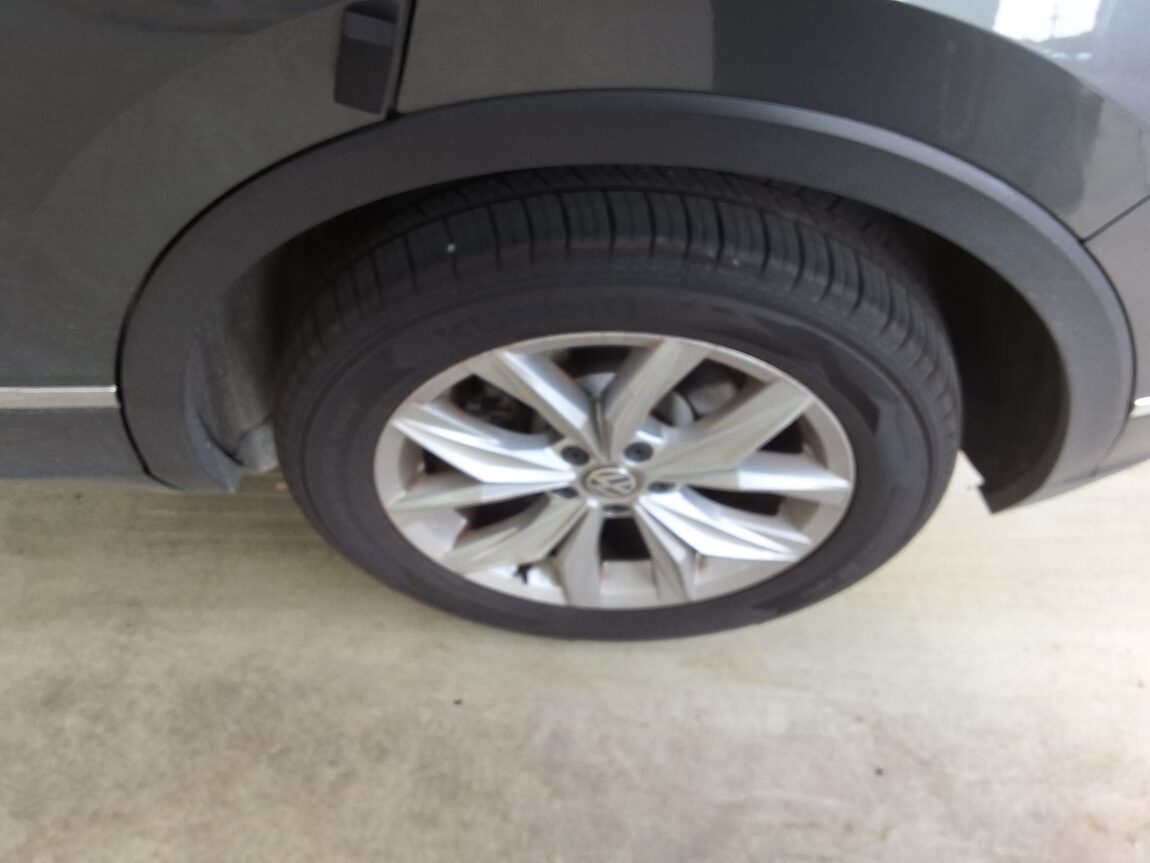 VOLKSWAGEN TIGUAN (2ND GEN) 2.0 TDI PREMIUM 2020 - zdjęcie 20