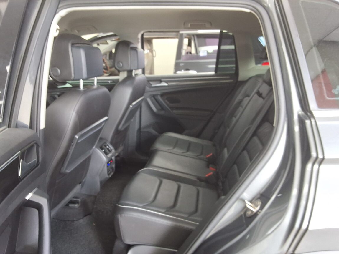 VOLKSWAGEN TIGUAN (2ND GEN) 2.0 TDI PREMIUM 2020 - zdjęcie 13
