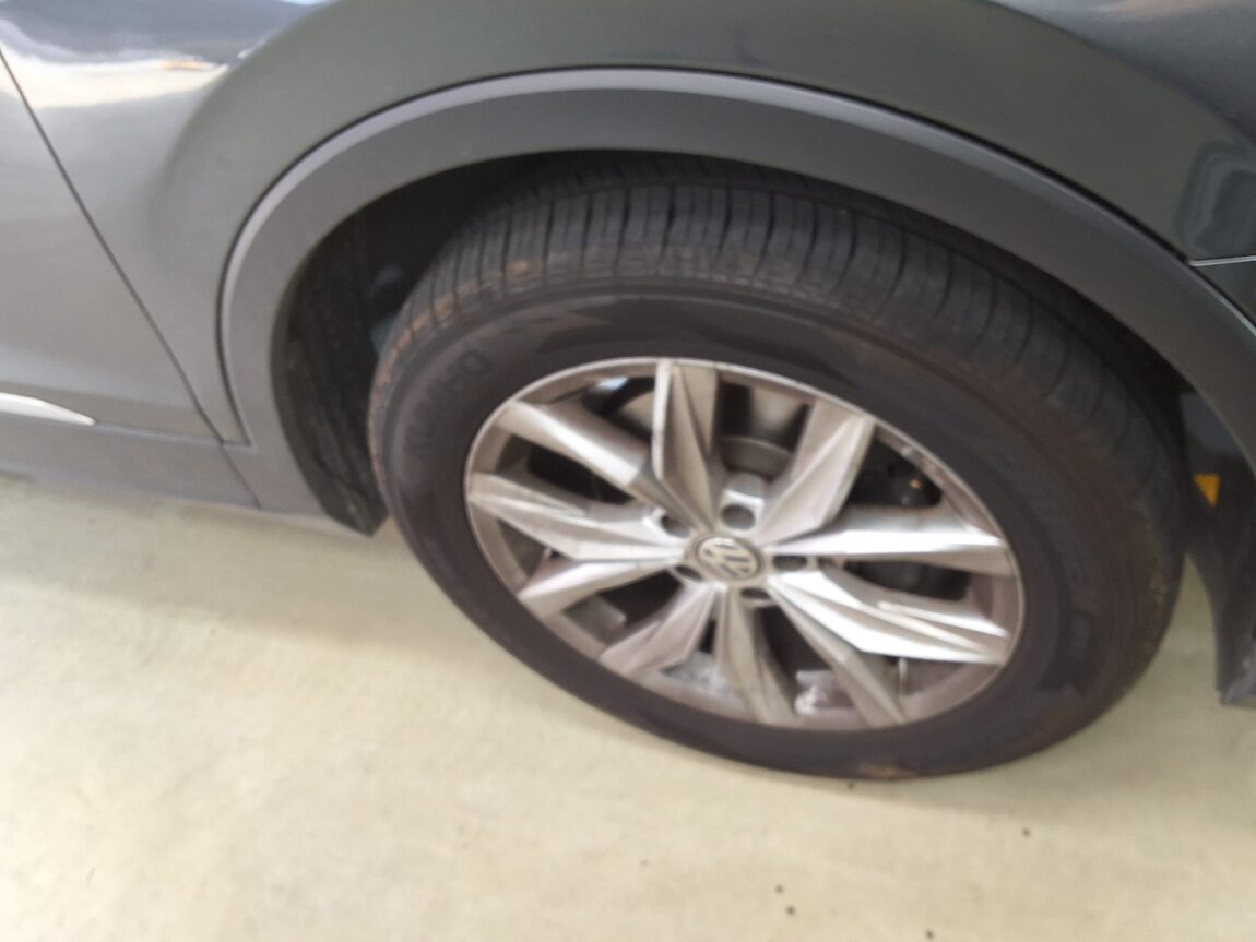 VOLKSWAGEN TIGUAN (2ND GEN) 2.0 TDI PREMIUM 2020 - zdjęcie 21