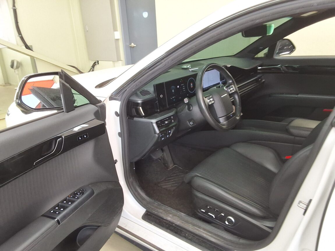 HYUNDAI THE ALL NEW GRANDEUR GASOLINE 3.5 2WD CALLIGRAPHY 2023 - zdjęcie 11