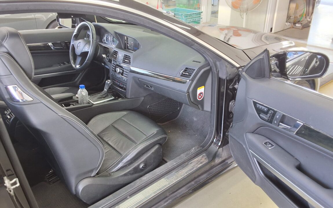 MERCEDES-BENZ E-CLASS (4TH GEN) COUPE E350 2010 - zdjęcie 12