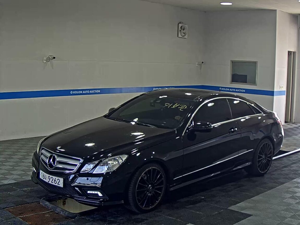 MERCEDES-BENZ E-CLASS (4TH GEN) COUPE E350 2010 - zdjęcie 2
