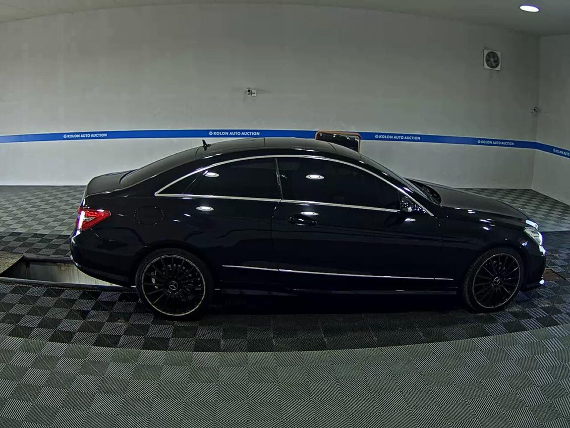 MERCEDES-BENZ E-CLASS (4TH GEN) COUPE E350 2010 - zdjęcie 4