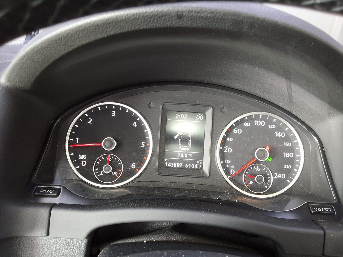 VOLKSWAGEN TIGUAN 2.0 TDI BLUEMOTION PREMIUM 2016 - zdjęcie 10
