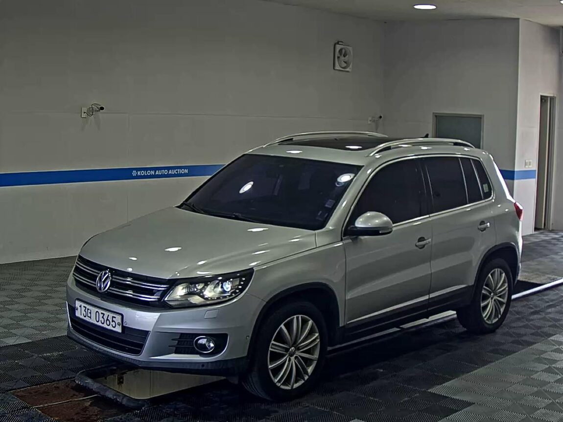 VOLKSWAGEN TIGUAN 2.0 TDI BLUEMOTION PREMIUM 2016 - zdjęcie 2