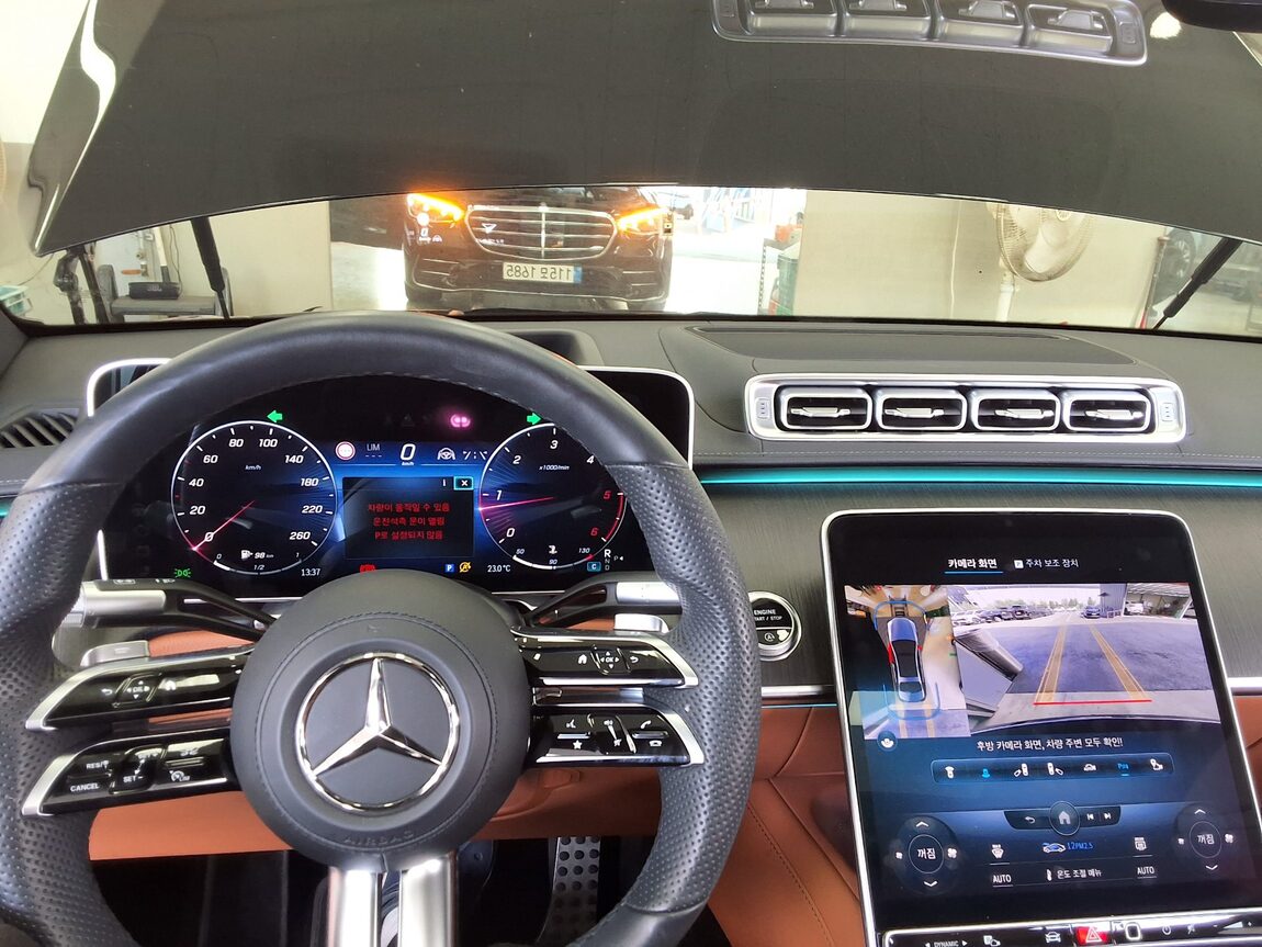 MERCEDES-BENZ S-CLASS (7TH GEN) S400d 4MATIC 2022 - zdjęcie 17