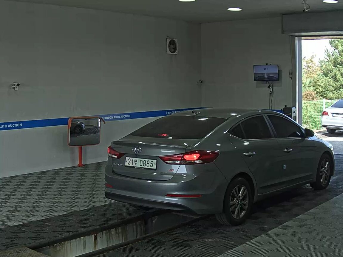 HYUNDAI AVANTE AD 1.6 GDi MODERN 2016 - zdjęcie 5