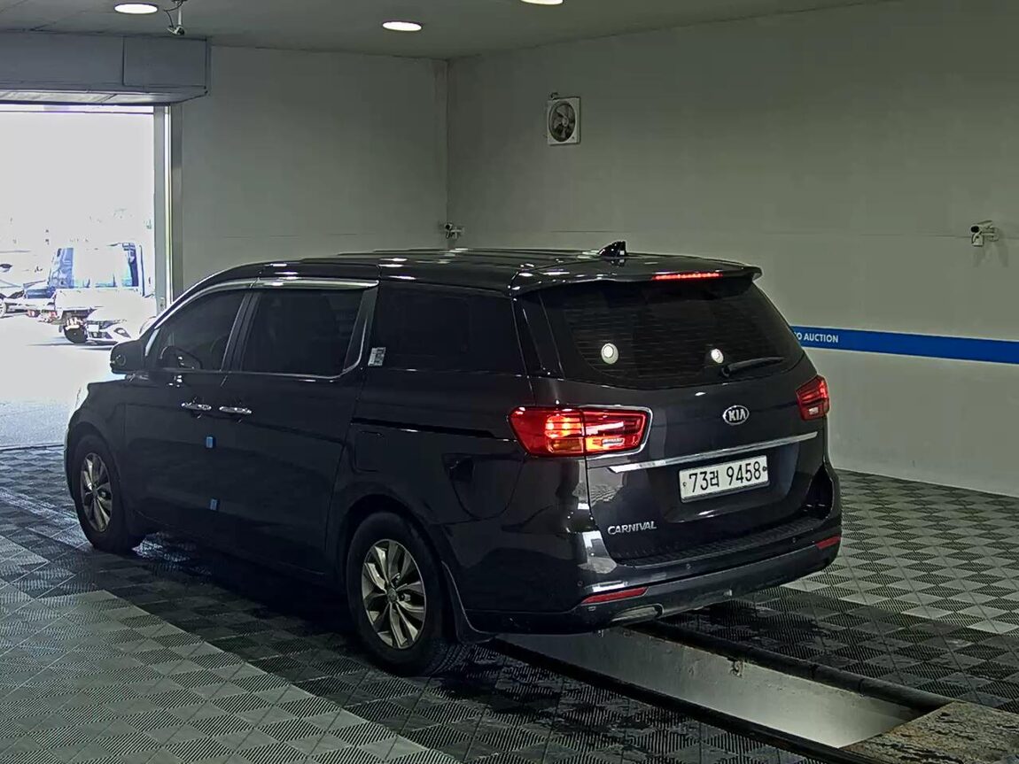 KIA THE NEW CARNIVAL 11-SEATER DIESEL DELUXE 2020 - zdjęcie 6