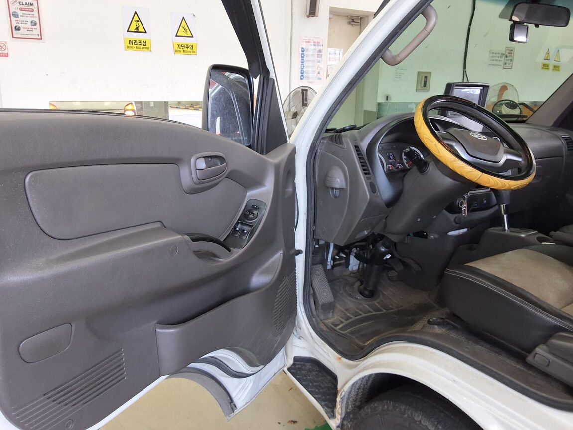 HYUNDAI PORTER II CRDi SUPER CAB EXTRA LONG WHEELBASE SMART 2018 - zdjęcie 10