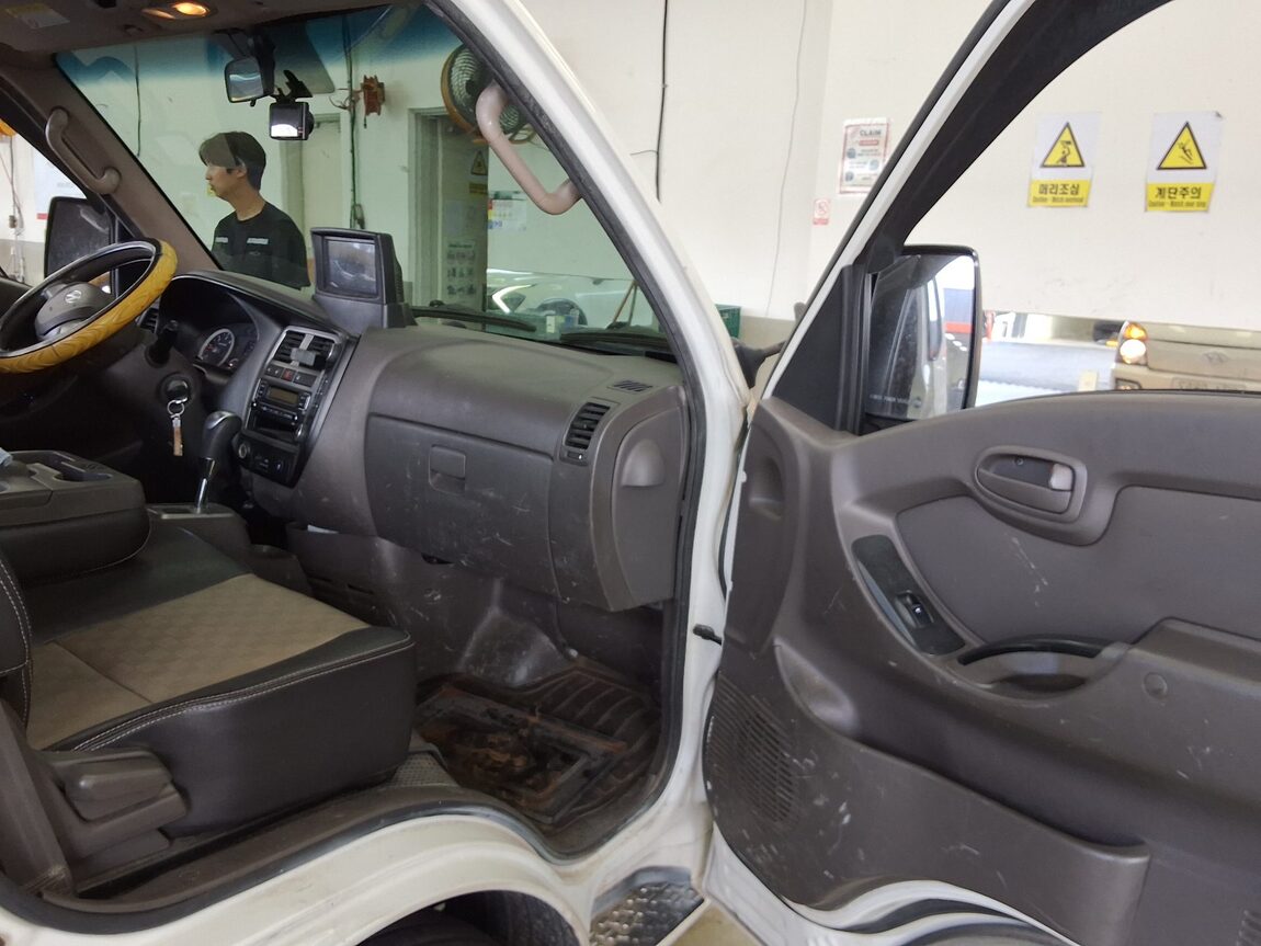 HYUNDAI PORTER II CRDi SUPER CAB EXTRA LONG WHEELBASE SMART 2018 - zdjęcie 11