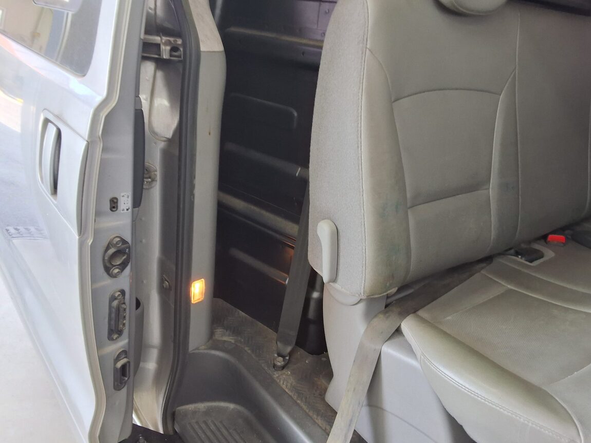 HYUNDAI GRAND STAREX 5-SEATER DIESEL VAN SMART 2017 - zdjęcie 13