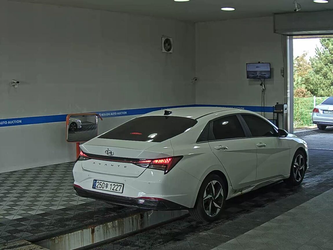 HYUNDAI AVANTE HYBRID (CN7) HEV INSPIRATION 2023 - zdjęcie 5