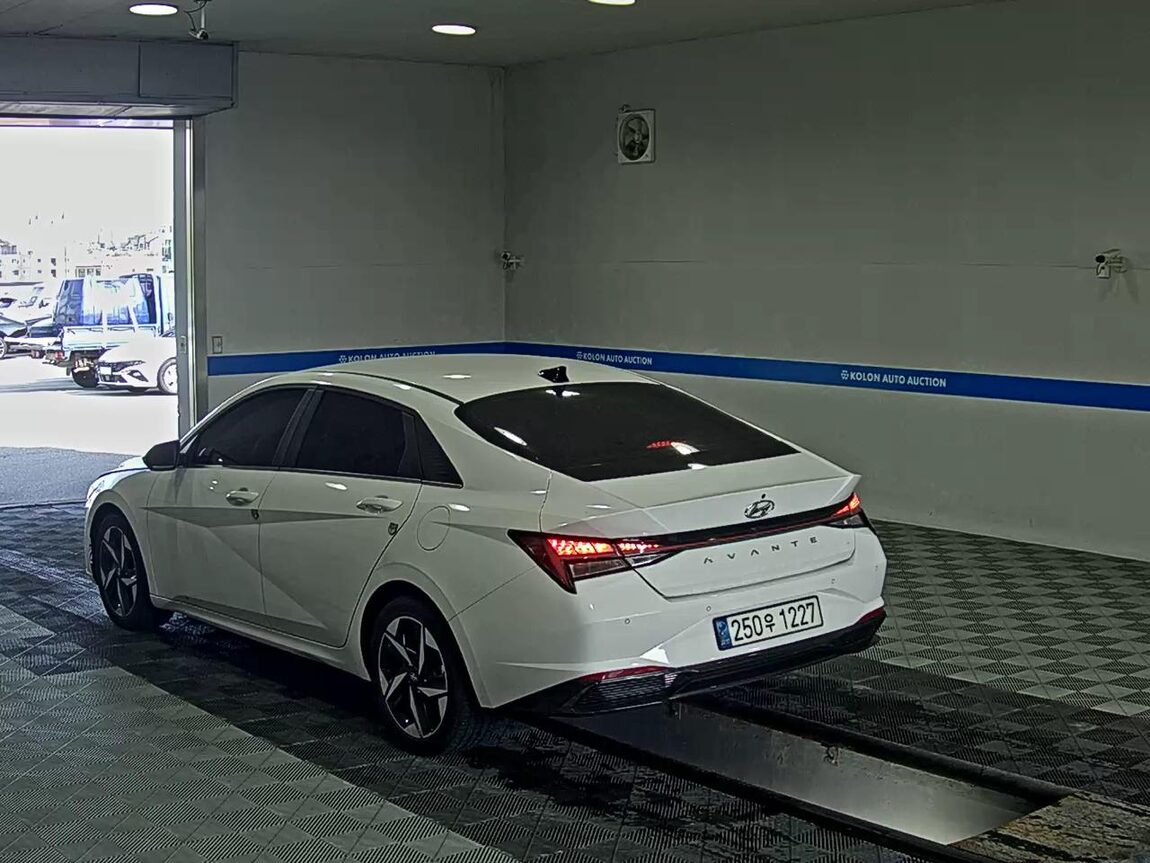 HYUNDAI AVANTE HYBRID (CN7) HEV INSPIRATION 2023 - zdjęcie 6