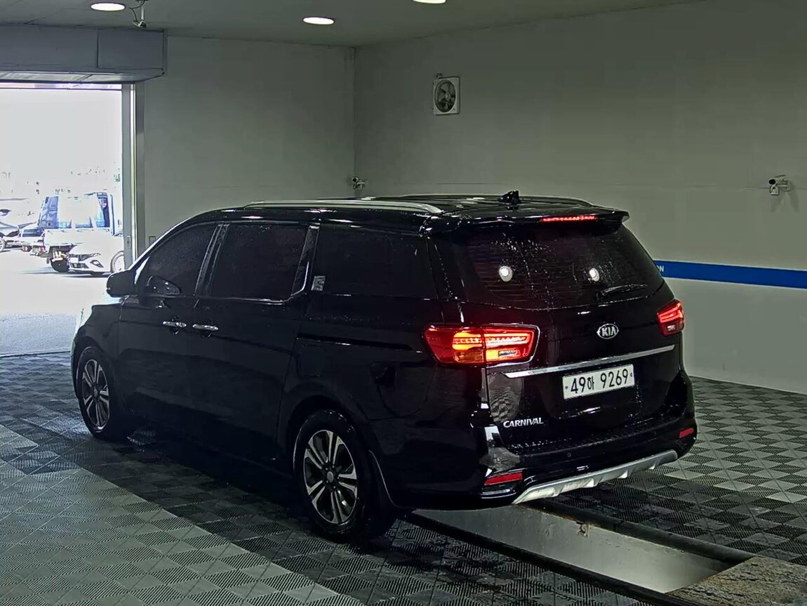 KIA THE NEW CARNIVAL 9-SEATER DIESEL LUXURY 2019 - zdjęcie 6