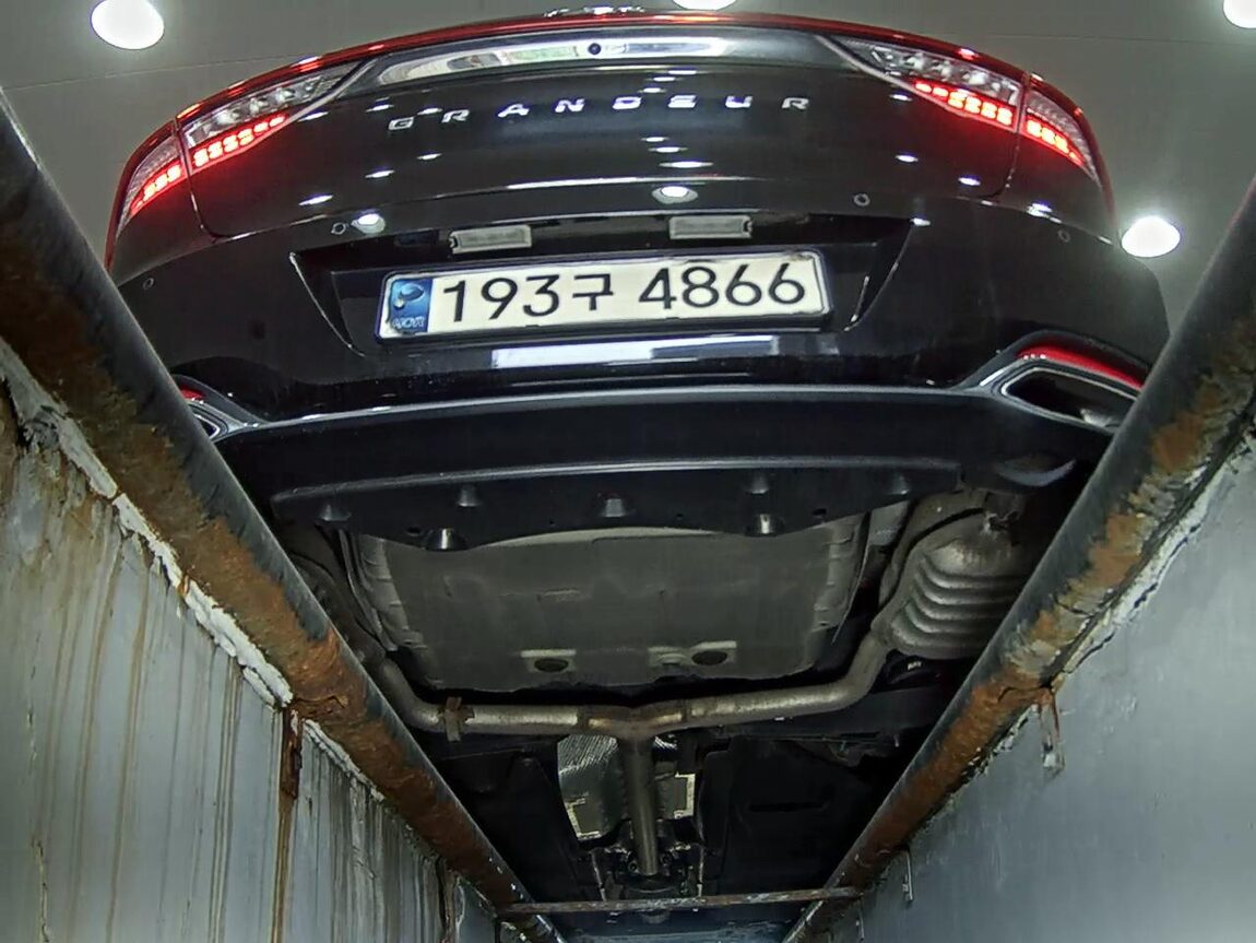 HYUNDAI THE NEW GRANDEUR IG HYBRID 2.4 HEV EXCLUSIVE 2021 - zdjęcie 8