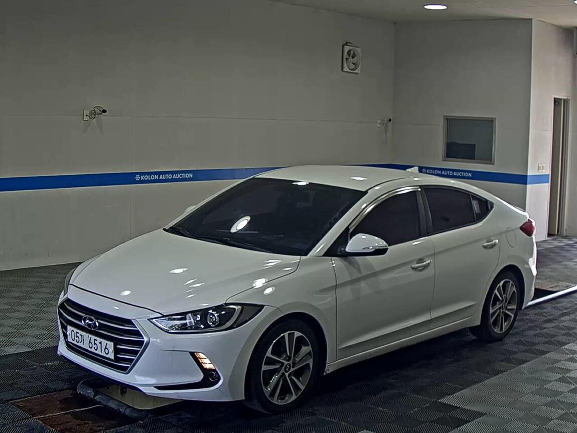 HYUNDAI AVANTE AD 1.6 GDi VALUE PLUS 2018 - zdjęcie 2