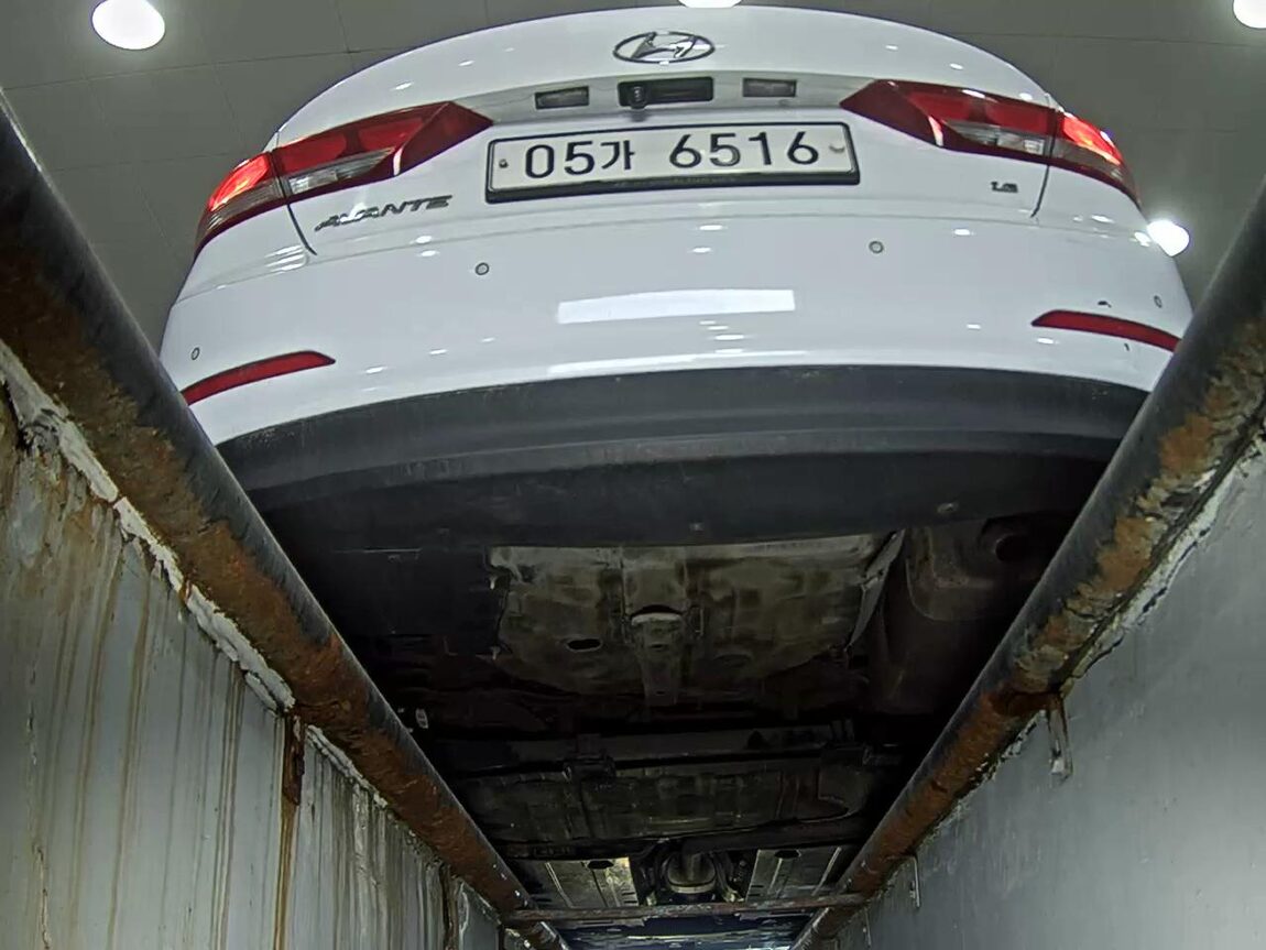 HYUNDAI AVANTE AD 1.6 GDi VALUE PLUS 2018 - zdjęcie 8