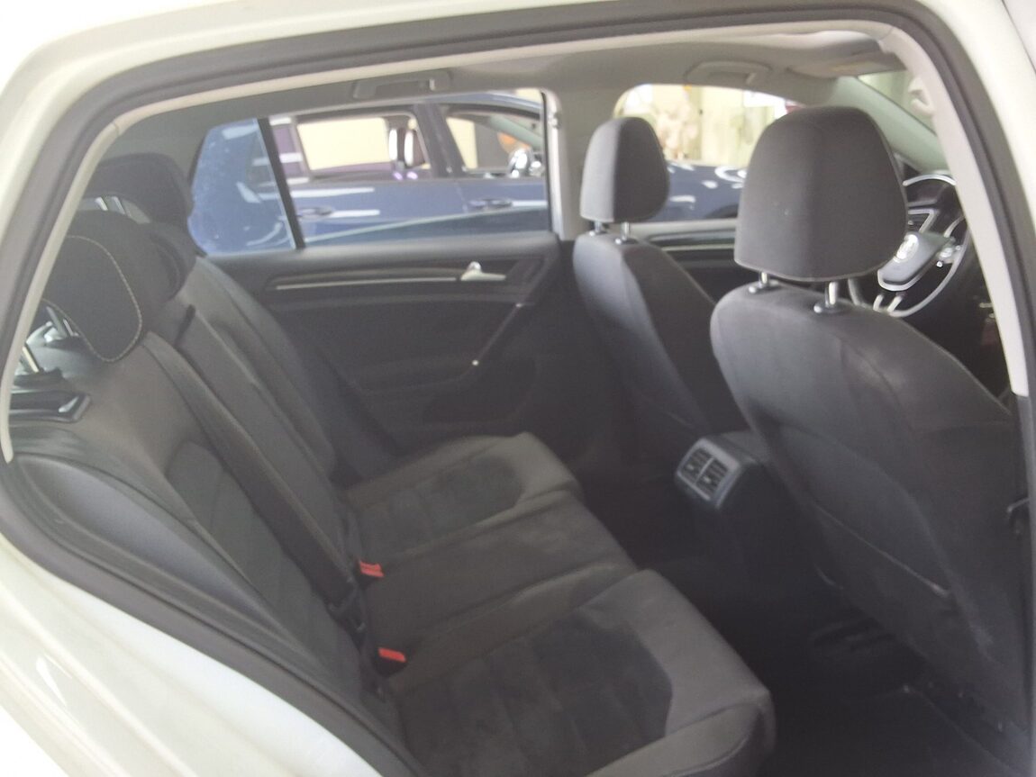 VOLKSWAGEN GOLF (7TH GEN) 2.0 TDI 2015 - zdjęcie 14