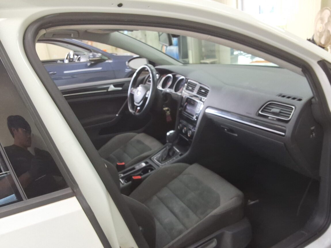 VOLKSWAGEN GOLF (7TH GEN) 2.0 TDI 2015 - zdjęcie 15
