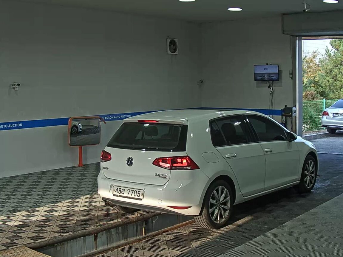 VOLKSWAGEN GOLF (7TH GEN) 2.0 TDI 2015 - zdjęcie 5