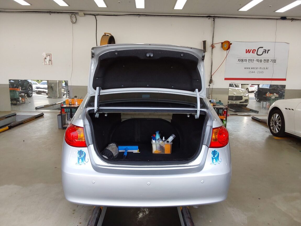 HYUNDAI AVANTE HD 1.6 VVT S16 PREMIER 2009 - zdjęcie 15