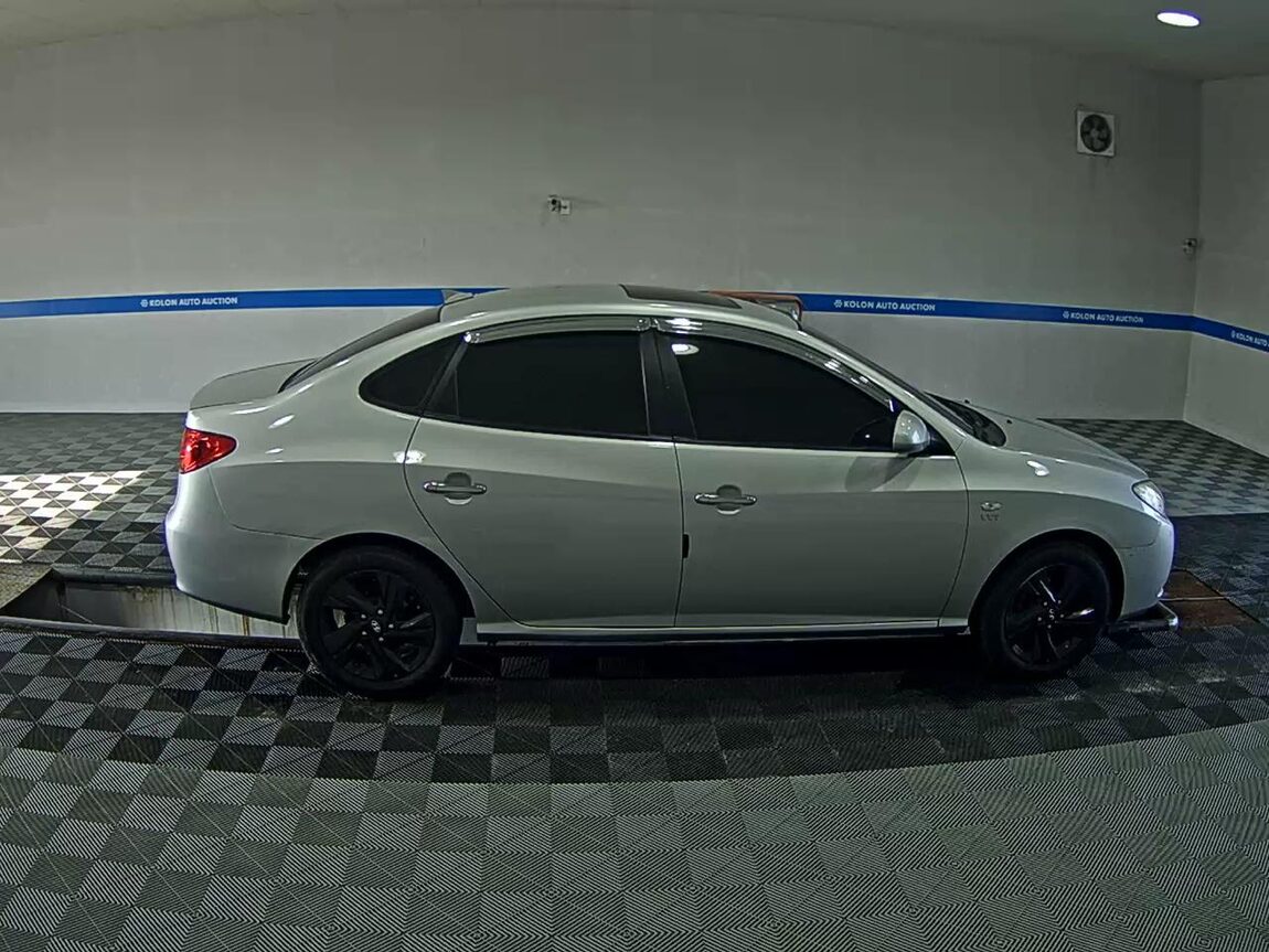 HYUNDAI AVANTE HD 1.6 VVT S16 PREMIER 2009 - zdjęcie 4