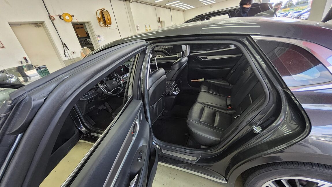 HYUNDAI THE NEW GRANDEUR IG GASOLINE 2.5 PREMIUM CHOICE 2020 - zdjęcie 12