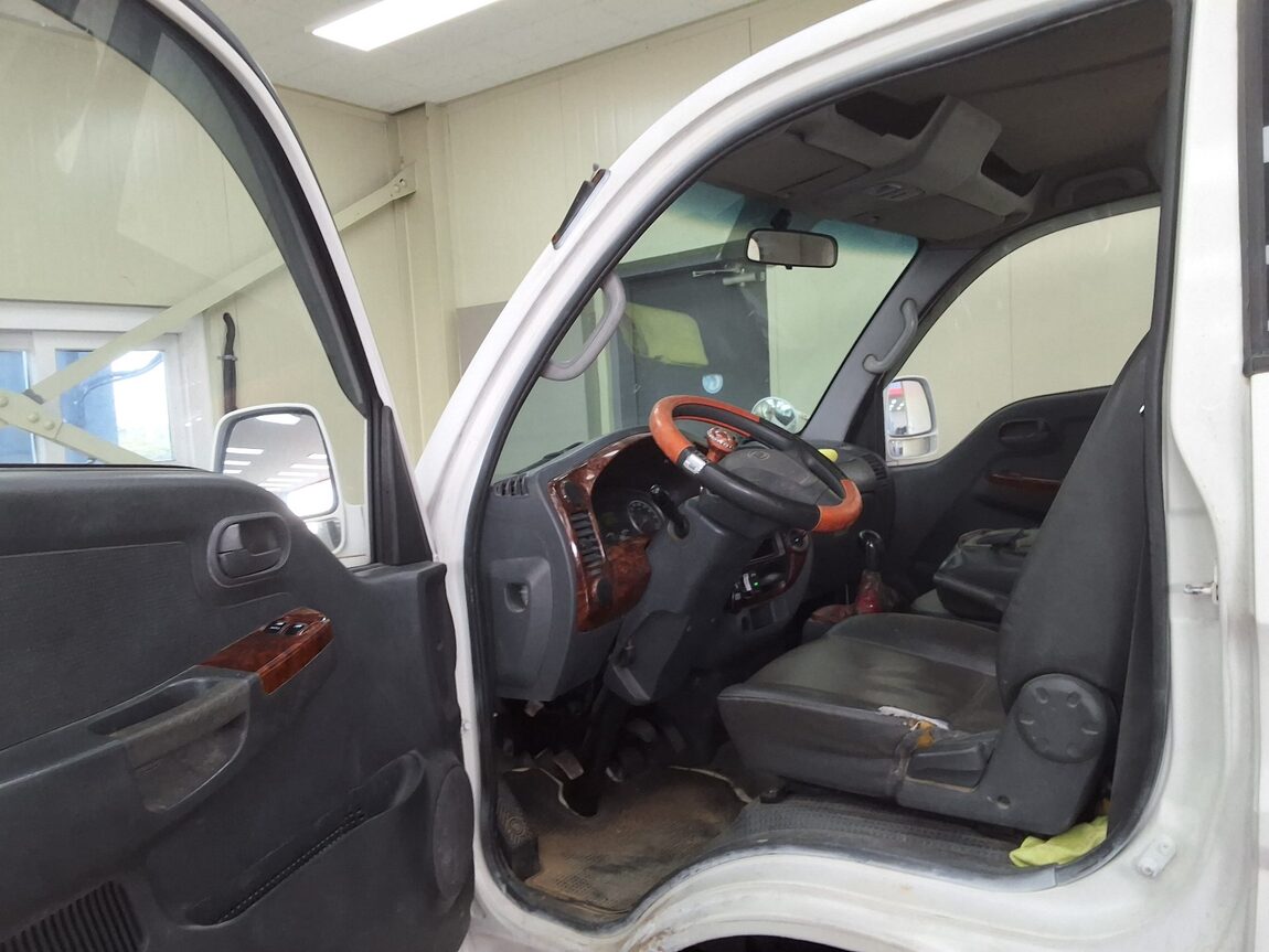 KIA BONGO III CARGO CRDi KING CAB LONG WHEELBASE 2010 - zdjęcie 11