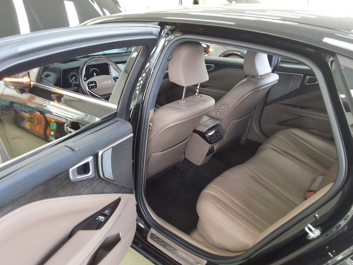 KIA K8 HYBRID HEV NOBLESSE 2023 - zdjęcie 12