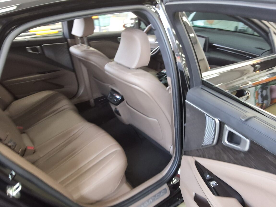 KIA K8 HYBRID HEV NOBLESSE 2023 - zdjęcie 13