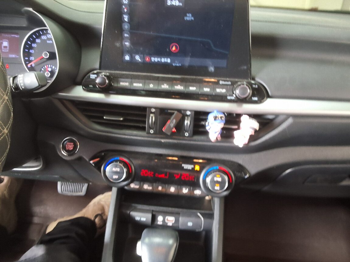 KIA ALL NEW K3 1.6 GASOLINE PRESTIGE 2019 - zdjęcie 24