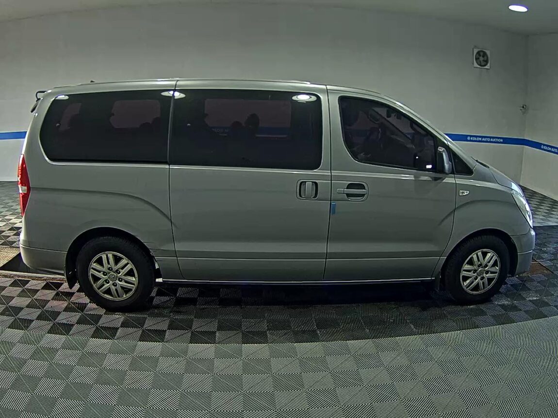 HYUNDAI GRAND STAREX 12-SEATER DIESEL SMART 2018 - zdjęcie 4