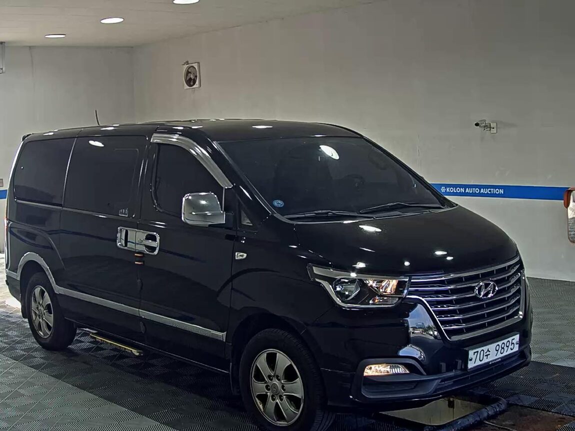 HYUNDAI THE NEW GRAND STAREX 12-SEATER DIESEL 4WD SMART 2020 - zdjęcie 3
