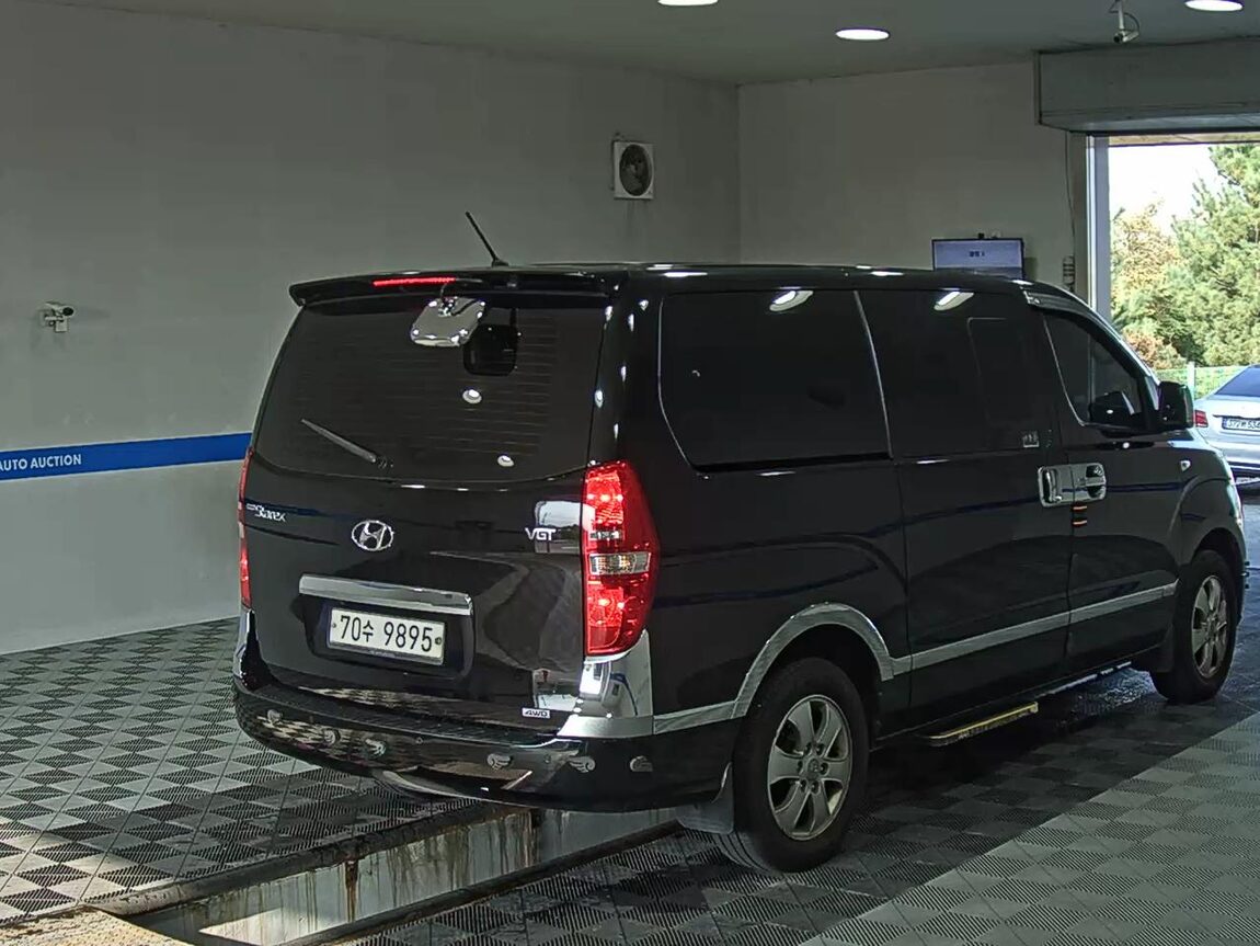 HYUNDAI THE NEW GRAND STAREX 12-SEATER DIESEL 4WD SMART 2020 - zdjęcie 5