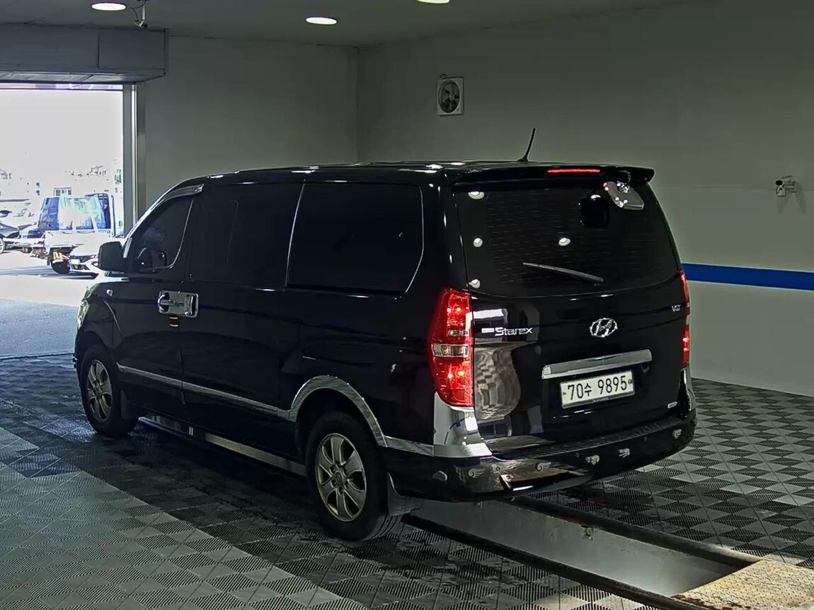 HYUNDAI THE NEW GRAND STAREX 12-SEATER DIESEL 4WD SMART 2020 - zdjęcie 6