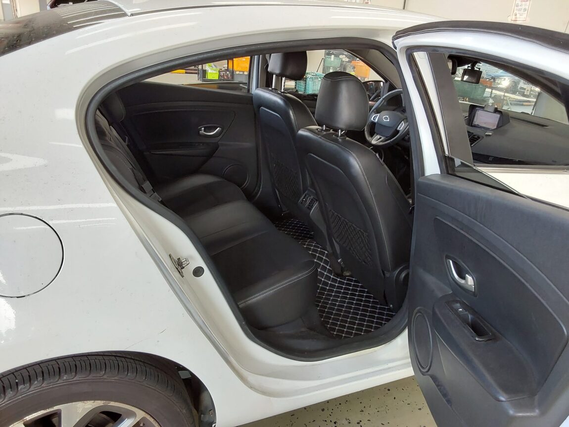 RENAULT (SAMSUNG) SM3 NEO RE 2015 - zdjęcie 13