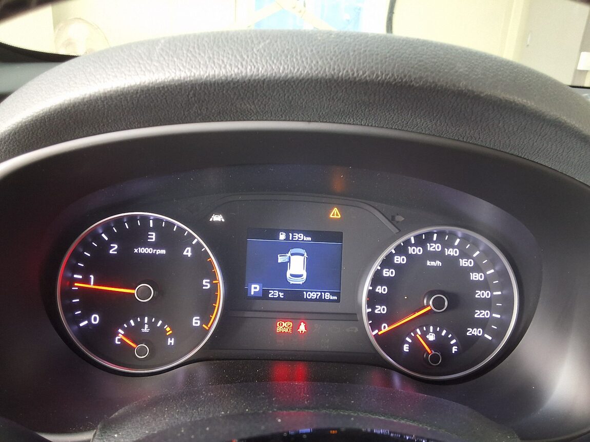 KIA SPORTAGE THE BOLD R2.0 DIESEL 4WD PRESTIGE 2019 - zdjęcie 10