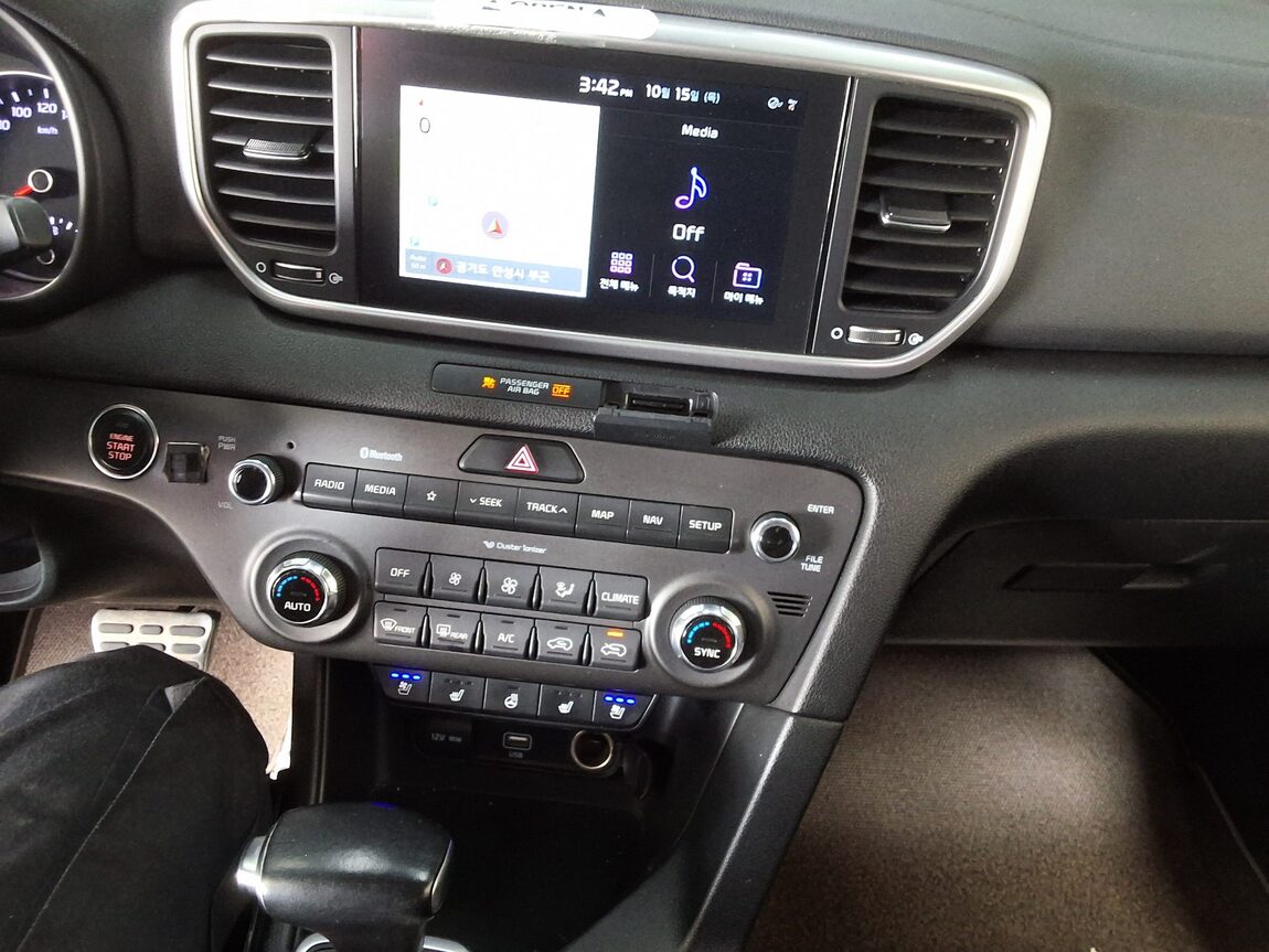 KIA SPORTAGE THE BOLD R2.0 DIESEL 4WD PRESTIGE 2019 - zdjęcie 24