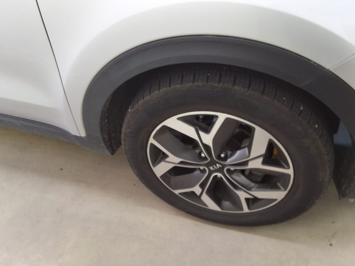 KIA SPORTAGE THE BOLD R2.0 DIESEL 4WD PRESTIGE 2019 - zdjęcie 21