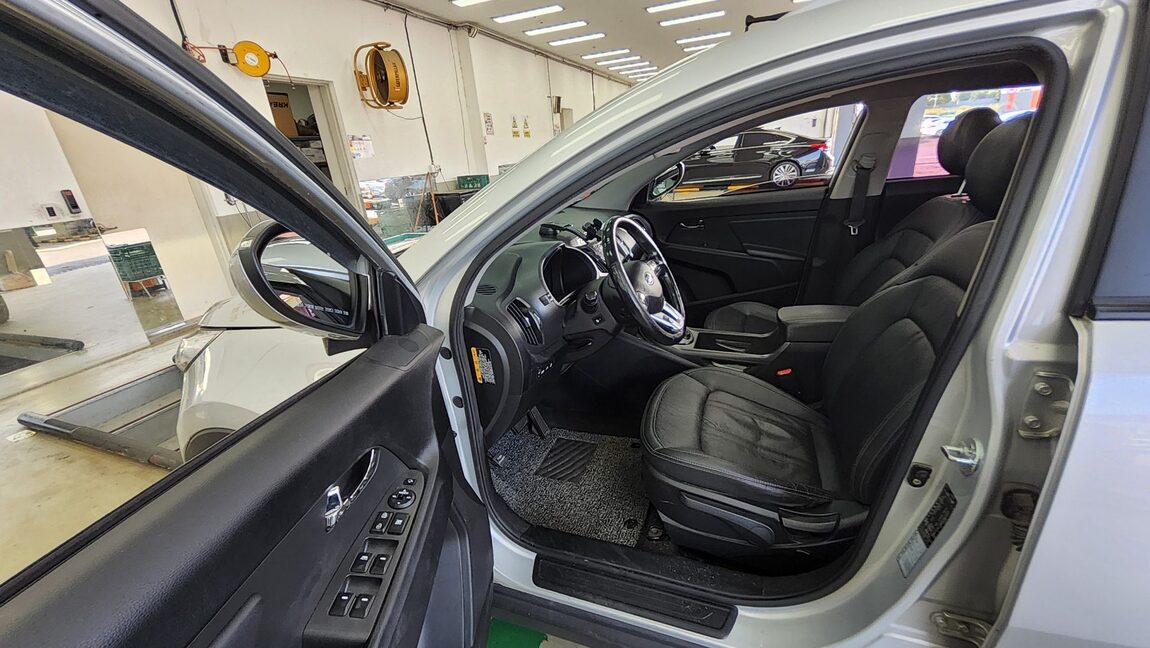 KIA SPORTAGE R DIESEL R2.0 2WD TLX LUXURY MODEL 2013 - zdjęcie 10