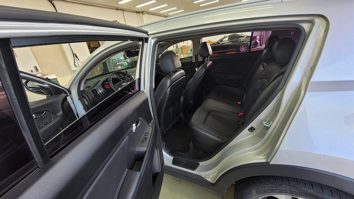 KIA SPORTAGE R DIESEL R2.0 2WD TLX LUXURY MODEL 2013 - zdjęcie 12