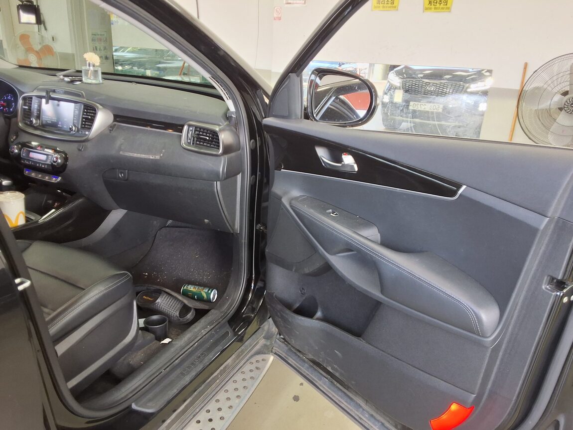 KIA THE NEW SORENTO DIESEL R2.0 4WD PRESTIGE 2018 - zdjęcie 14