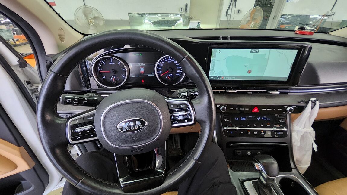 KIA NEW CARNIVAL (KA4) 9-SEATER DIESEL PRESTIGE 2021 - zdjęcie 18