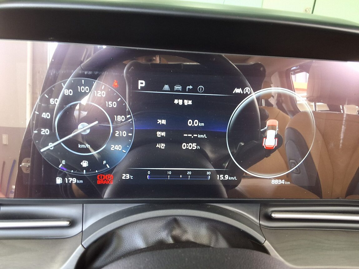KIA NEW CARNIVAL (KA4) 9-SEATER DIESEL NOBLESSE 2021 - zdjęcie 9