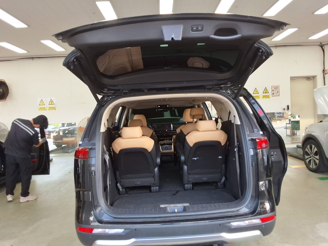 KIA NEW CARNIVAL (KA4) 9-SEATER DIESEL NOBLESSE 2021 - zdjęcie 15