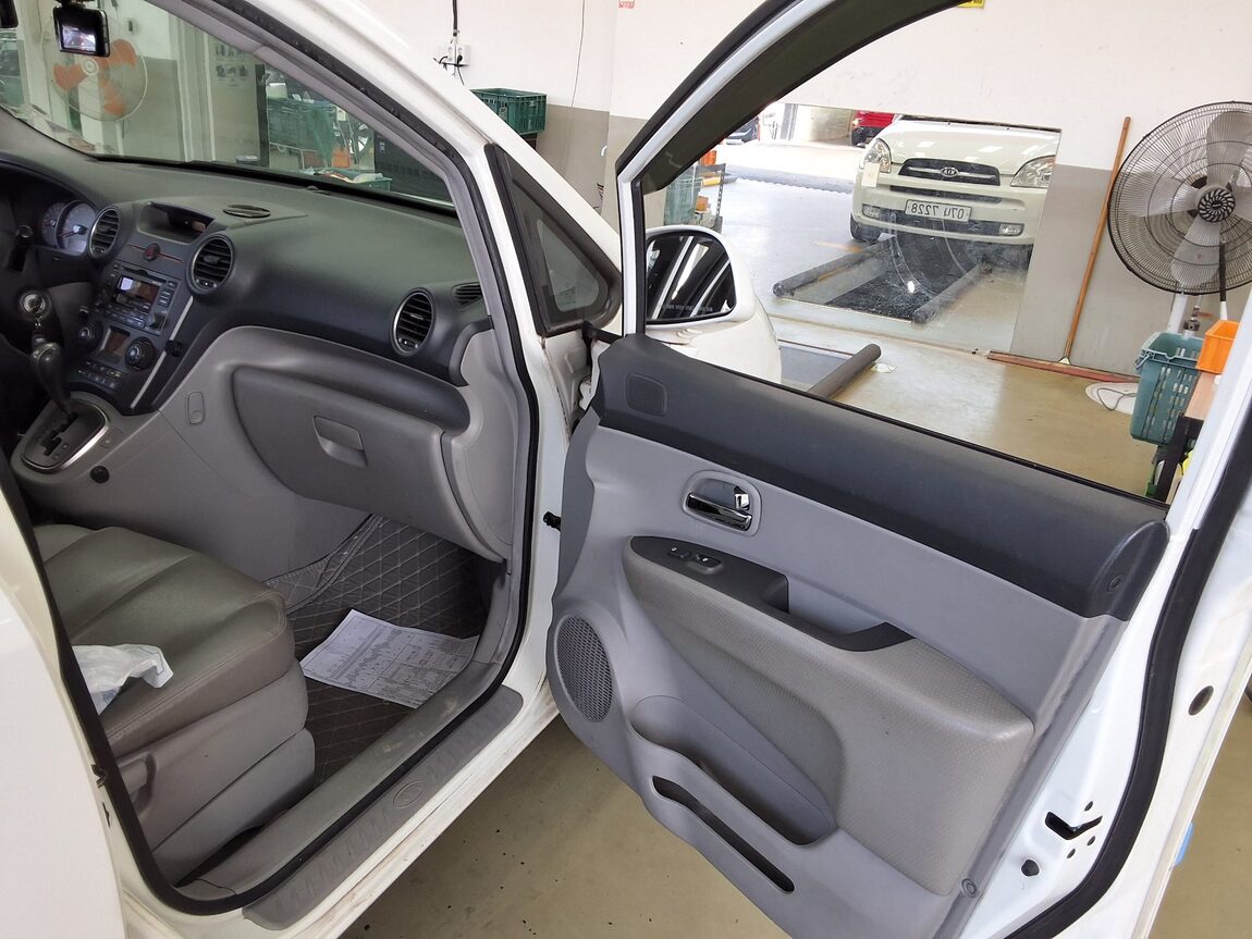 KIA NEW CARENS 2.0 LPI GLX LUXURY MODEL 2007 - zdjęcie 14