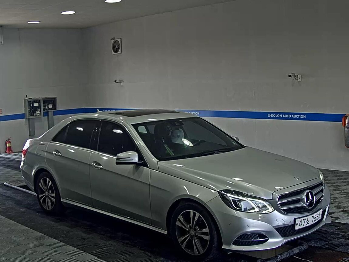 MERCEDES-BENZ E-CLASS (4TH GEN) E220 CDI AVANTGARDE 2014 - zdjęcie 3