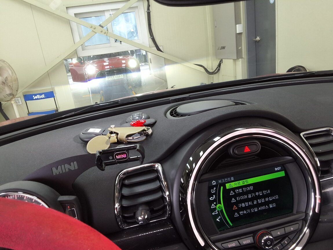 MINI CLUBMAN (2ND GEN) 1.5 2021 - zdjęcie 25